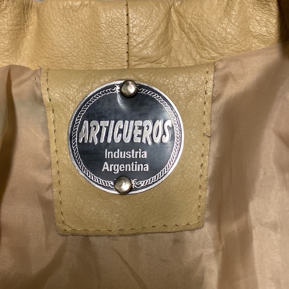 Leather jacket - Picture 3 of 4